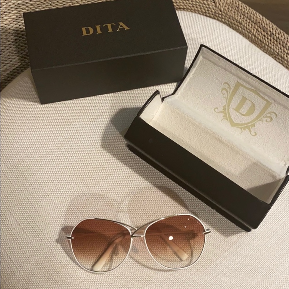 Glasses DITA